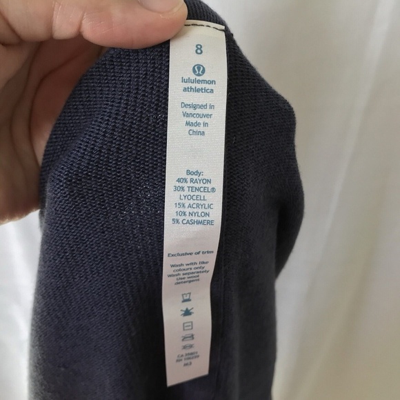 lululemon iconic wrap Blue Black Stripe Sweater Pullover cross over size 8 - Picture 12 of 12